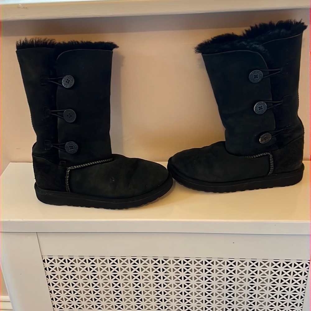 Ugg girls Bailey button boots size 3